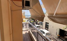 Sea Side Apartment